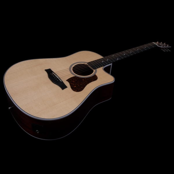 Guitar Seagull Maritime SWS CW GT Presys II