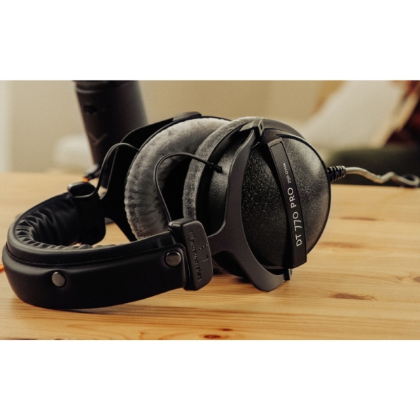Tai nghe Beyerdynamic DT770 Pro 32 Ohm- made in Germany