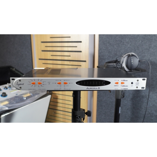 lynx Aurora 8 like new