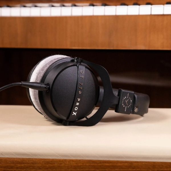 Beyerdynamic DT 770 Pro X Limited Edition - Tai phone kiểm âm