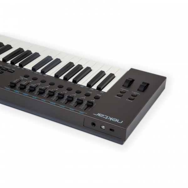 NEKTAR IMPACT LX49+ KEYBOARD CONTROLLERR