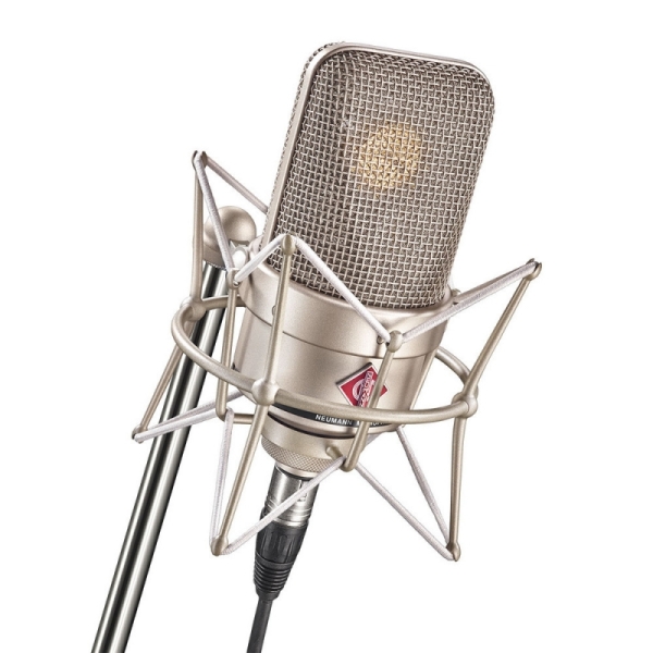 Lynx Studio Aurora- 8 Usb + Neumann Tlm 49 Set + Avalon 737 Like New