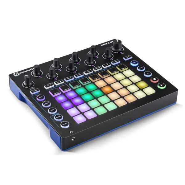 HỘP MẠCH NOVATION GROOVEBOX VỚI TÍNH NĂNG NHẬP MẪU