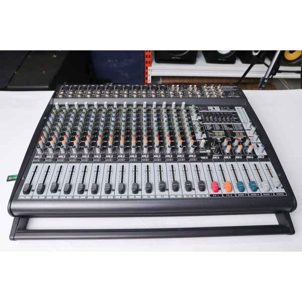 PMP6000 Mixer Behringer Liền Công Suất 1.600w 20 channels 2 x FX - HÀNG TRƯNG BÀY