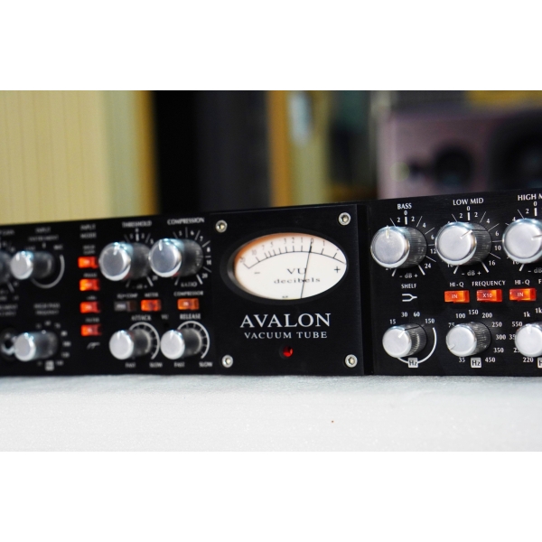 Avalon 737sp Black Like New